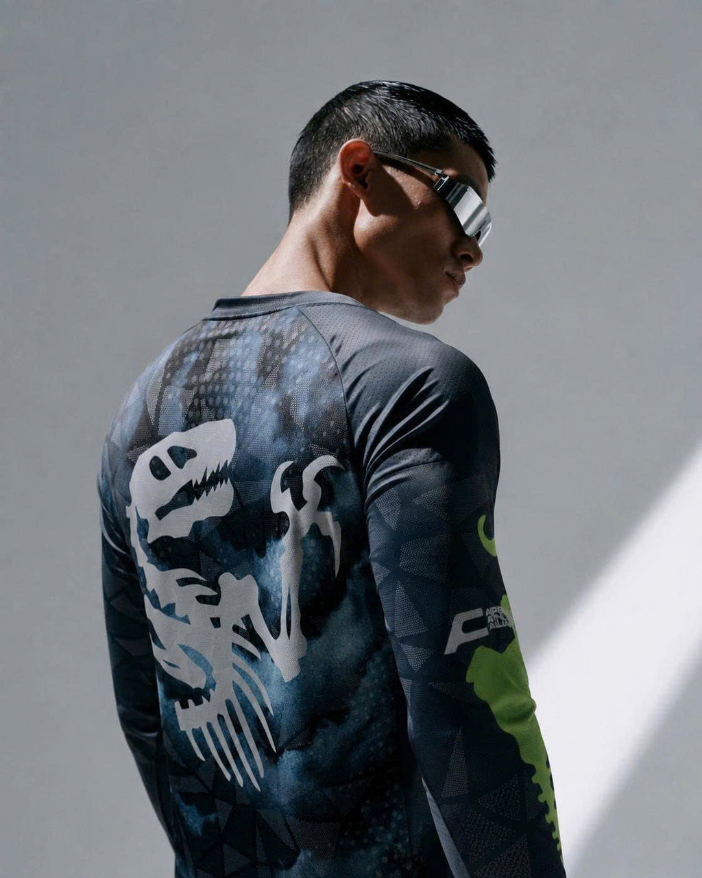 AIRBLADE V4 Long Sleeve "PREDATOR" – BLACK VIBER